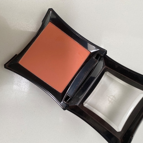 Illamasqua Blush - Lover - Picture 3 of 5